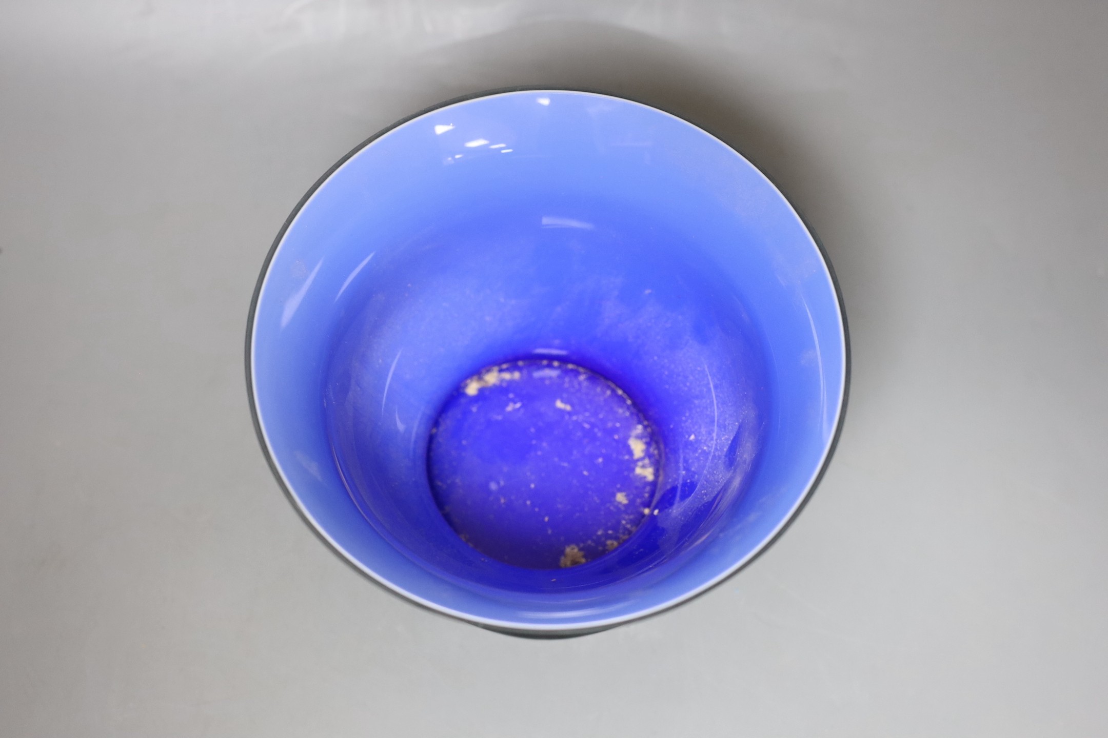 A Salviati overlaid glass bowl, dated 1998, 12cm